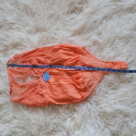 Free People Melrose Coralina Eyelash Lace Open Back Thong Bodysuit - Picture 8 of 10